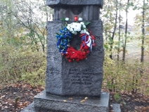 Pomník2